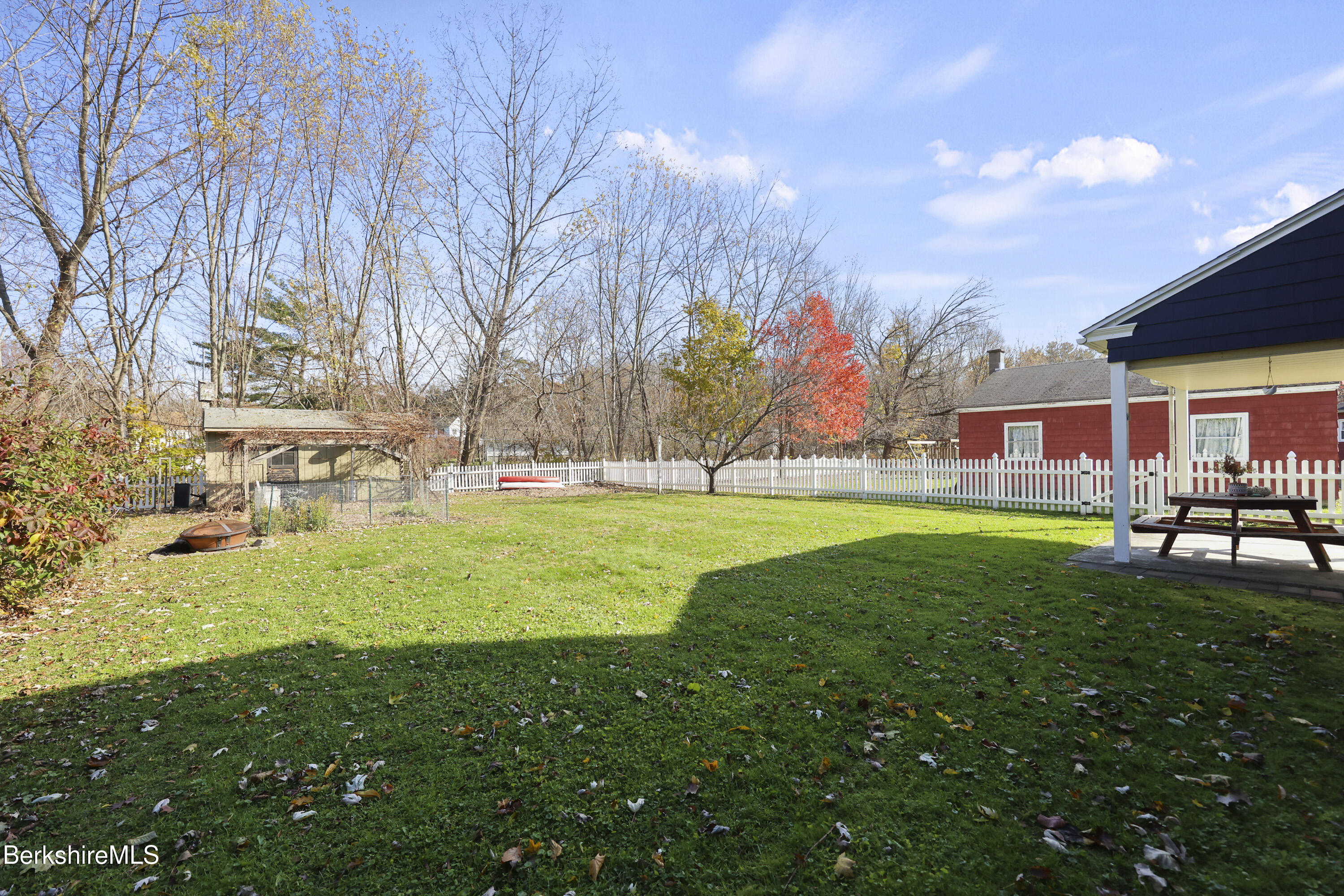 39 Lowden Street Pittsfield, MA 01201 - Photo 37 of 42 a view of yard with green space