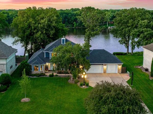 $749,900 | 701 West River Parkway, Champlin, MN 55316