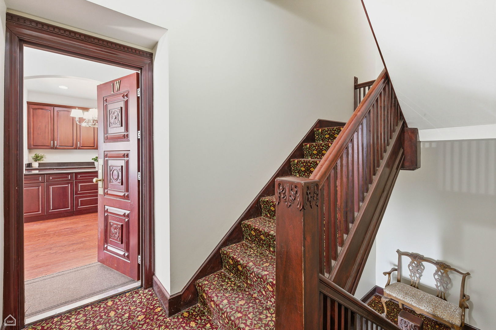 838 East 52nd Street, Unit 1W Chicago, IL 60615 - Photo 2 of 32 a view of a hallway with entryway