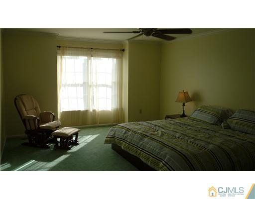 20 Adams Road Kendall Park, NJ 08824 - Photo 9 of 10 Gallery Image 9