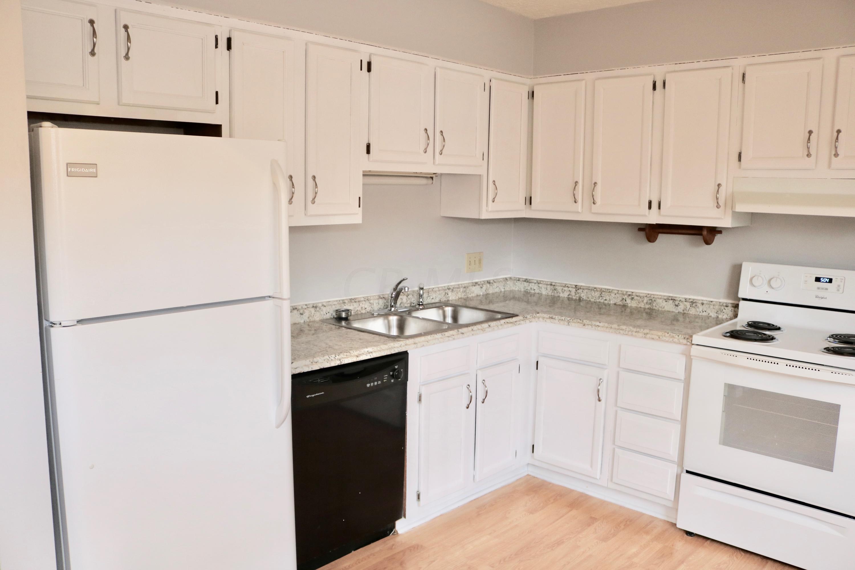 196 Georgetown Drive, Unit 17 Delaware, OH 43015 - Photo 3 of 20