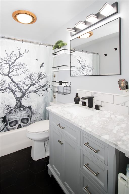 557 Beatty Road Monroeville, PA 15146 - Photo 16 of 24 Main Bathroom