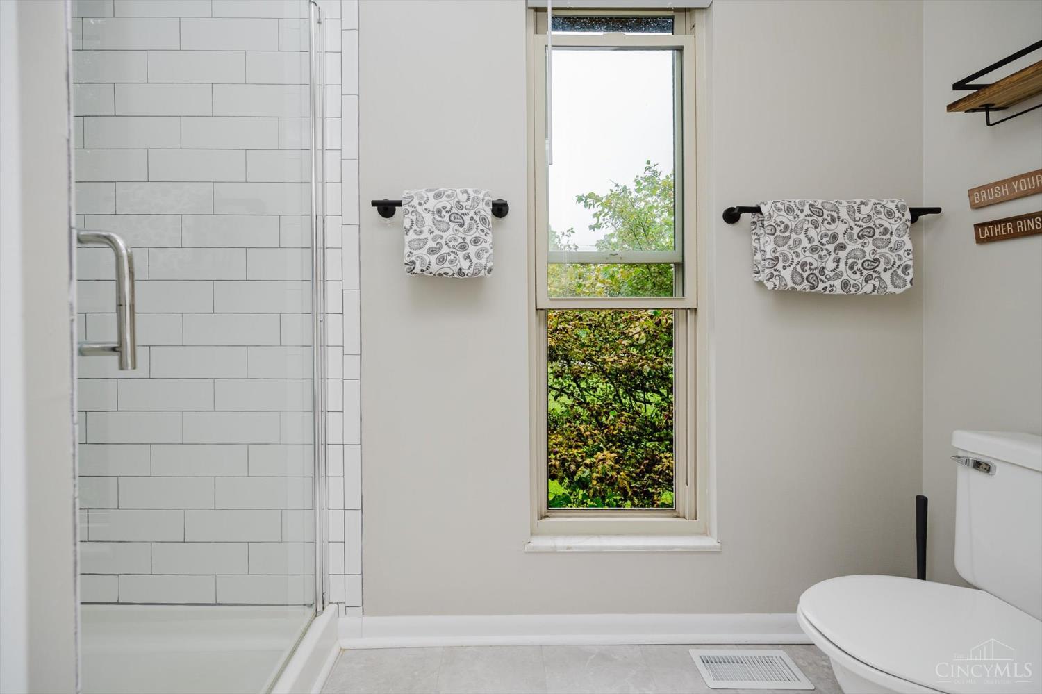 4421 Springdale Road Cincinnati, OH 45251 - Photo 23 of 40 Gallery Image 23