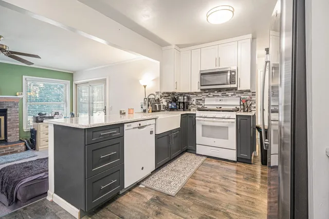 $399,900 | 1381 Hampshire Drive, Canton, MI 48188