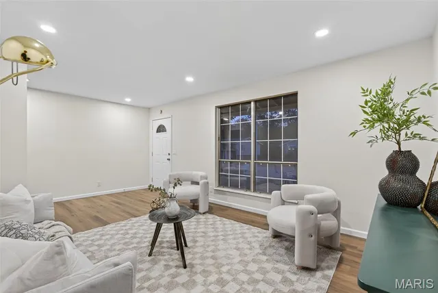 $409,900 | 20 Pinehurst Court, St. Peters, MO 63376