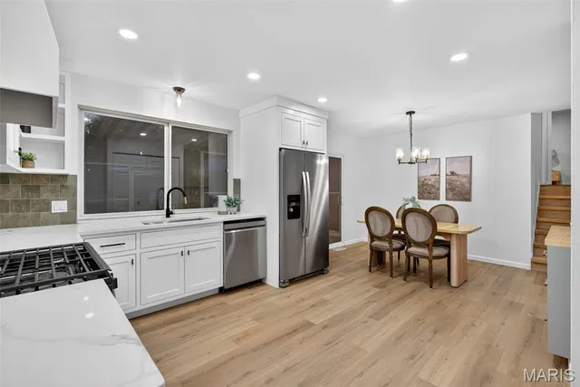 $409,900 | 20 Pinehurst Court, St. Peters, MO 63376