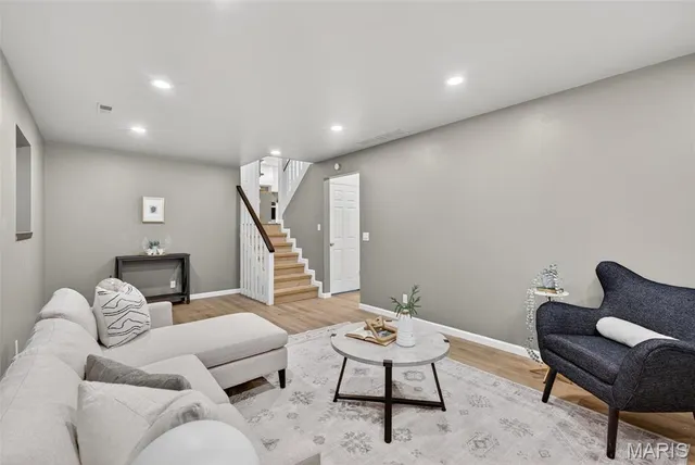 $409,900 | 20 Pinehurst Court, St. Peters, MO 63376