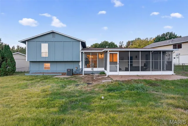 $409,900 | 20 Pinehurst Court, St. Peters, MO 63376