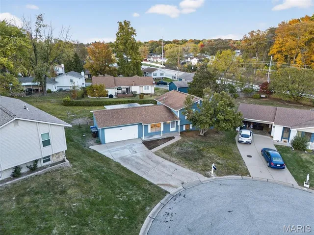 $409,900 | 20 Pinehurst Court, St. Peters, MO 63376