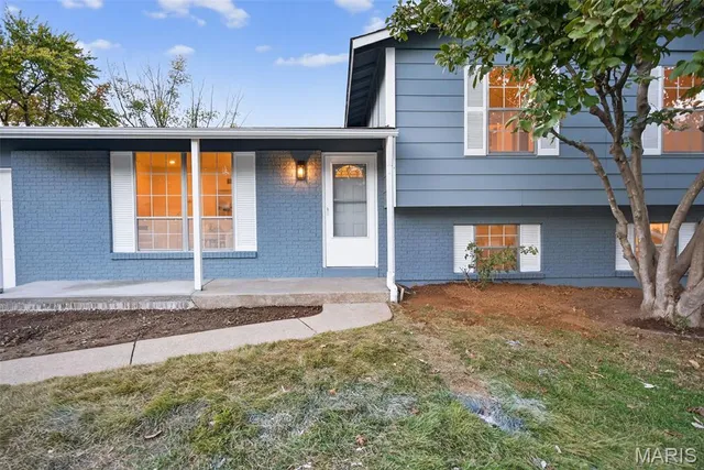 $409,900 | 20 Pinehurst Court, St. Peters, MO 63376