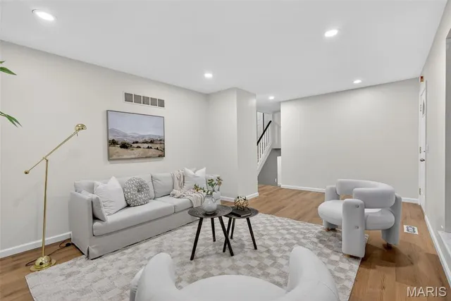 $409,900 | 20 Pinehurst Court, St. Peters, MO 63376