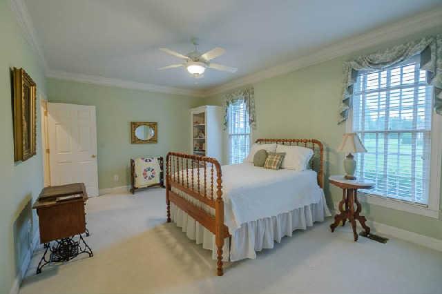 676 Pickney Road Winchester, TN 37398 - Photo 10 of 20 Large downstairs master suite with full bathroom