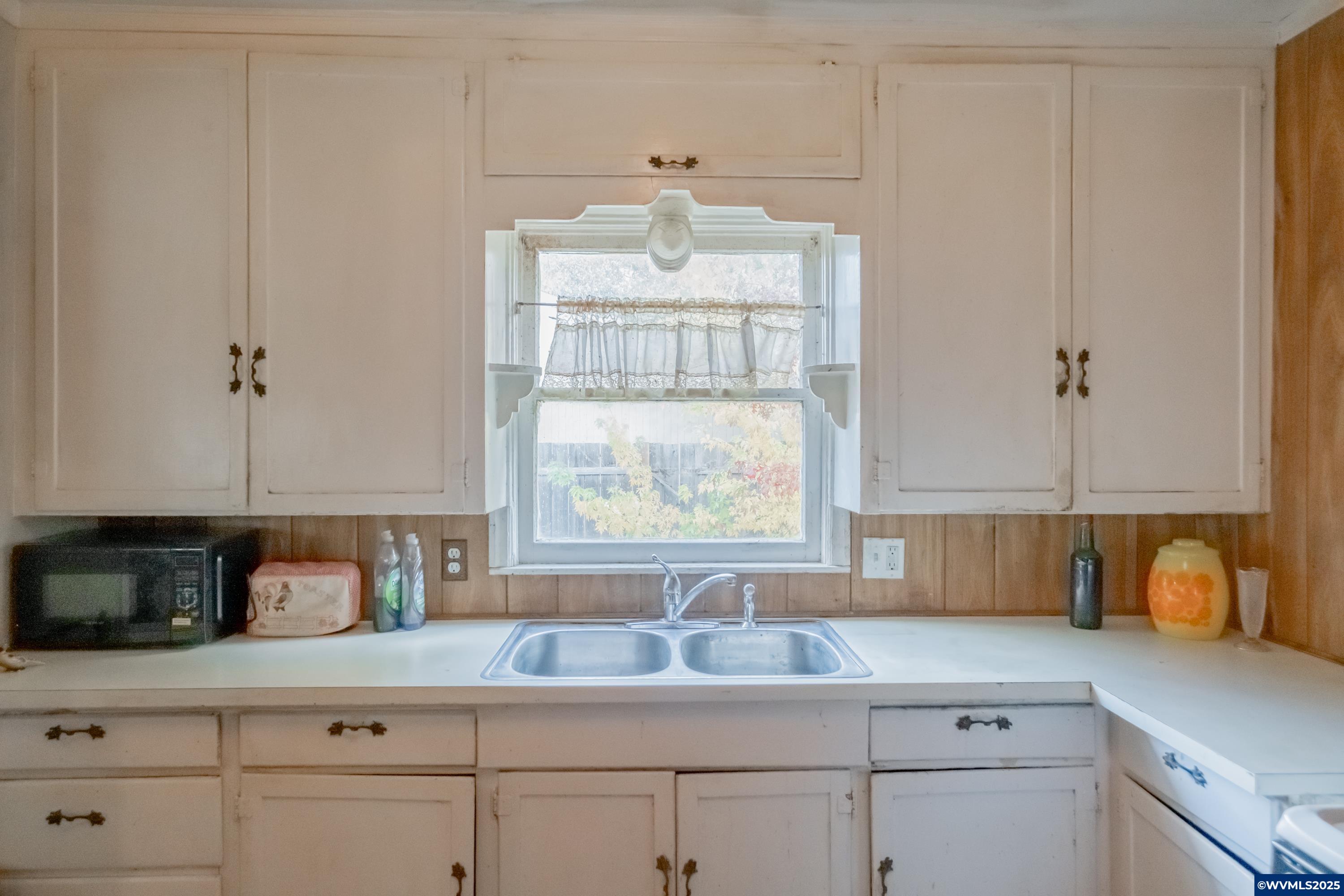 4711 Herrin Road Northeast Salem, OR 97305 - Photo 13 of 43