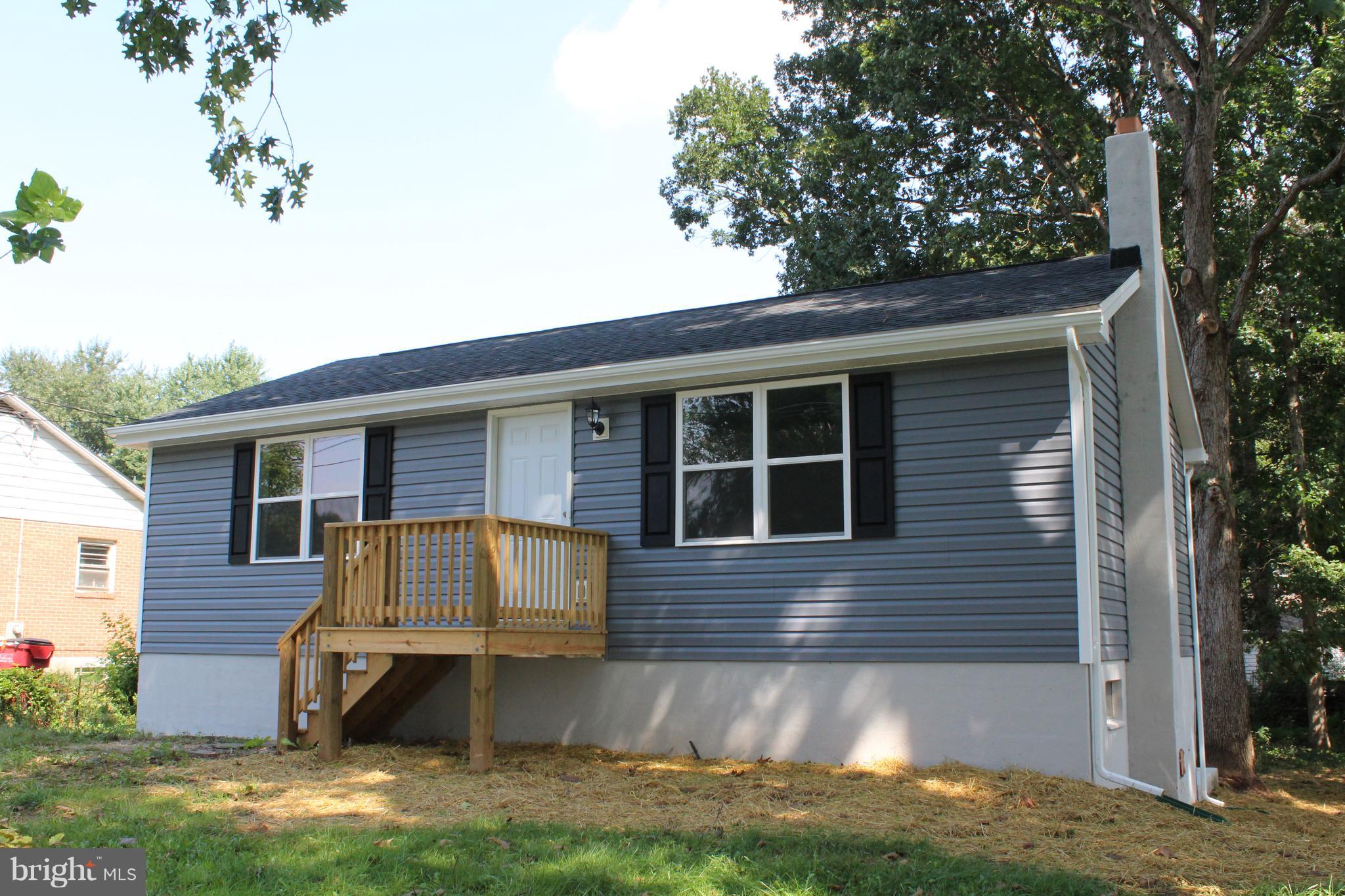 806 North Reymann Street Ranson, WV 25438 - Photo 2 of 25 a front view of house with yard