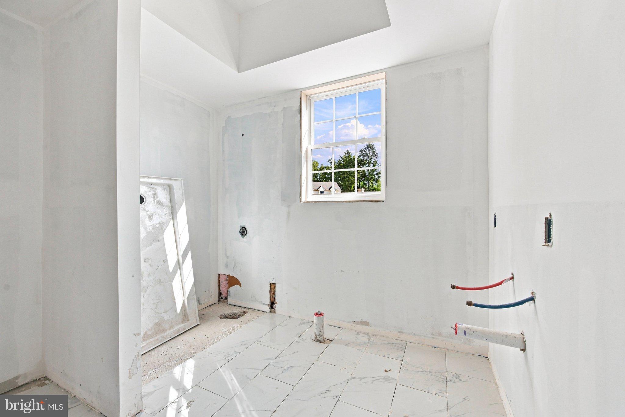 516 Brookview Road Exton, PA 19341 - Photo 33 of 65 On-Suite Bathroom