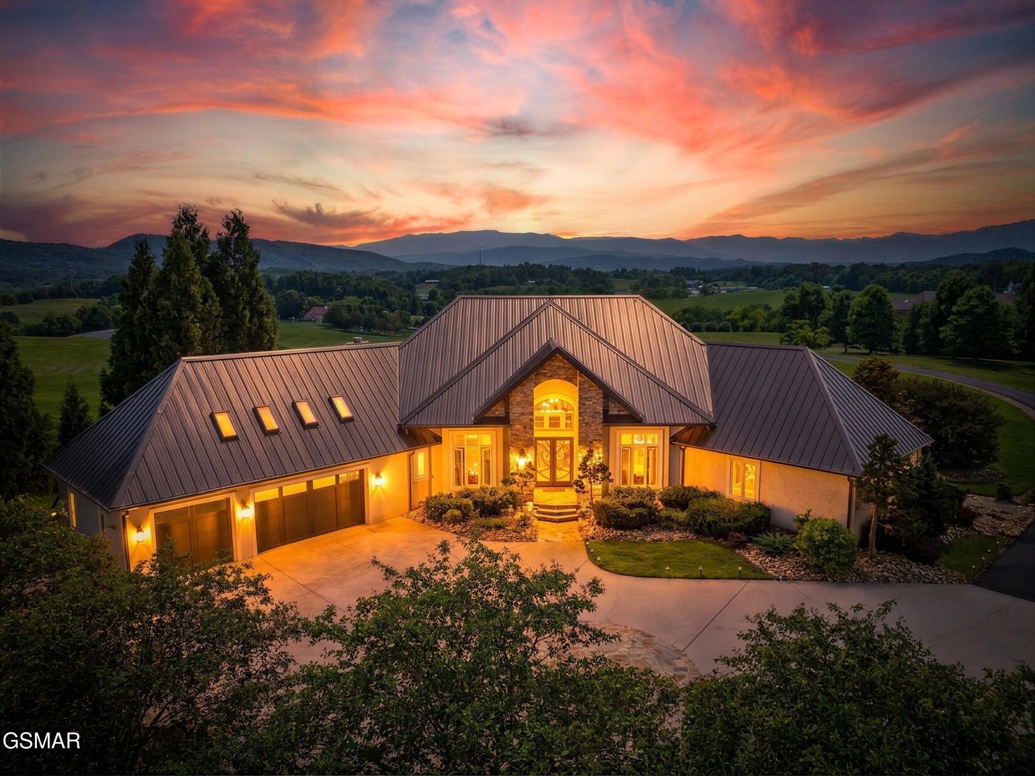 2640 East Walnut Grove Road Sevierville, TN 37876 - Photo 1 of 63 Gallery Image 1