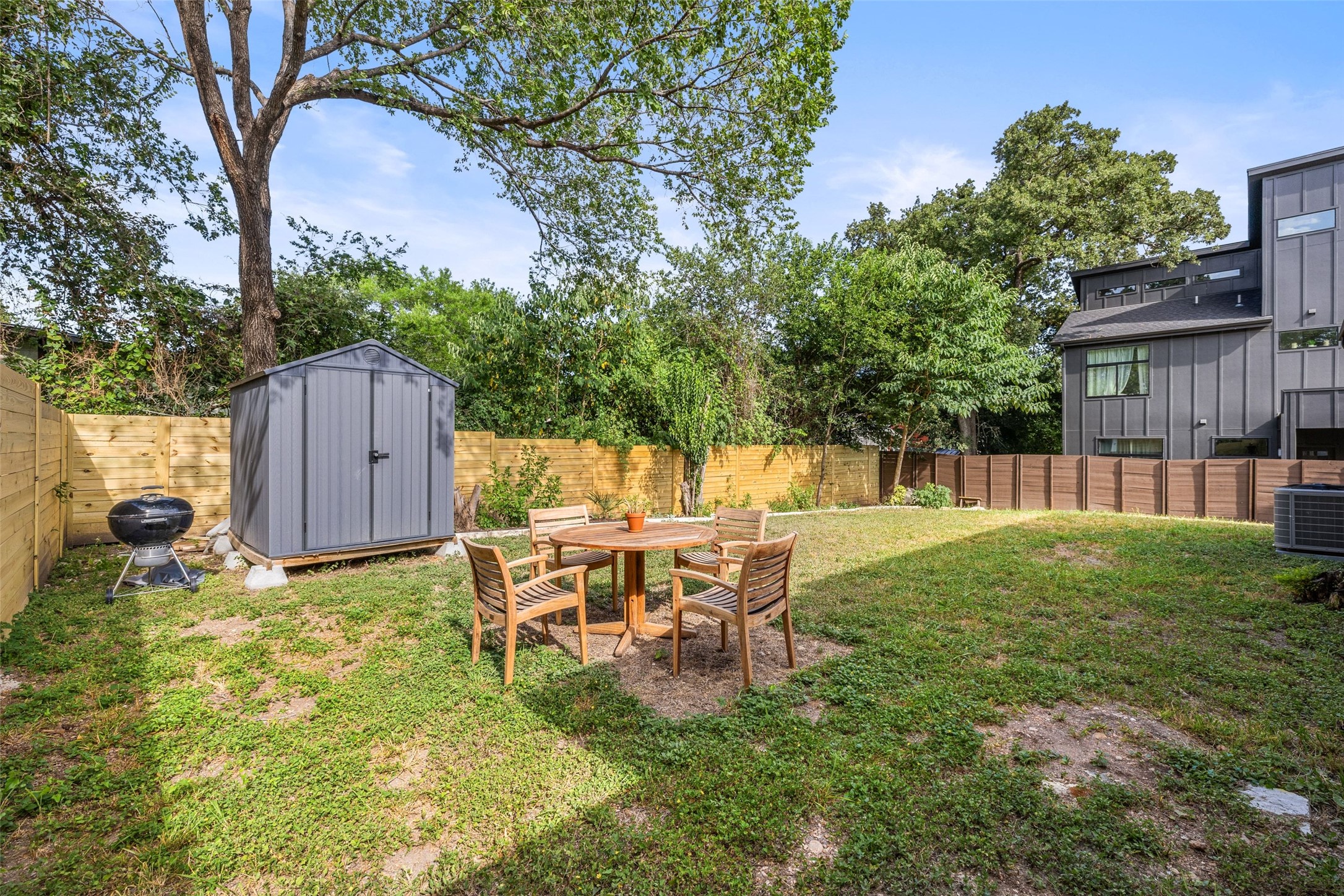 1803 Perez Street Austin, TX 78721 - Photo 30 of 40