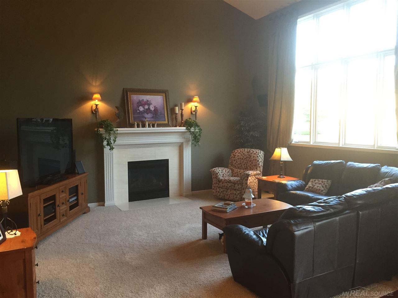 2007 Peterwood Rochester Hills, MI 48307 - Photo 2 of 40