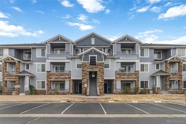 $257,500 | 5255 Memphis Street, Unit 702, Denver, CO 80239