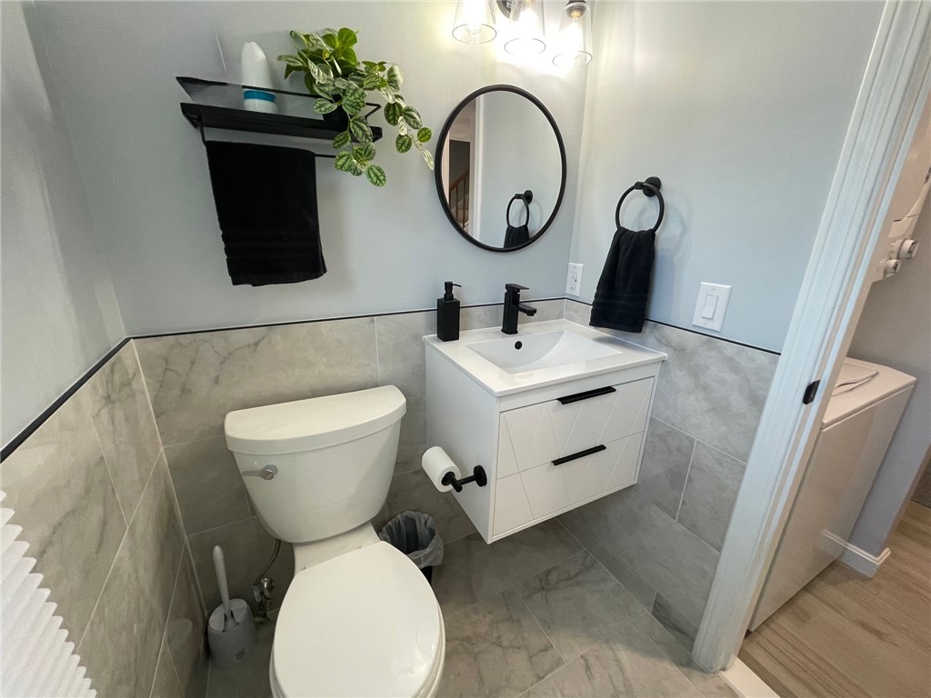 161 West Shore Road, Unit C7 Warwick, RI 02889 - Photo 34 of 36 This is the half bath on the first floor. All new.