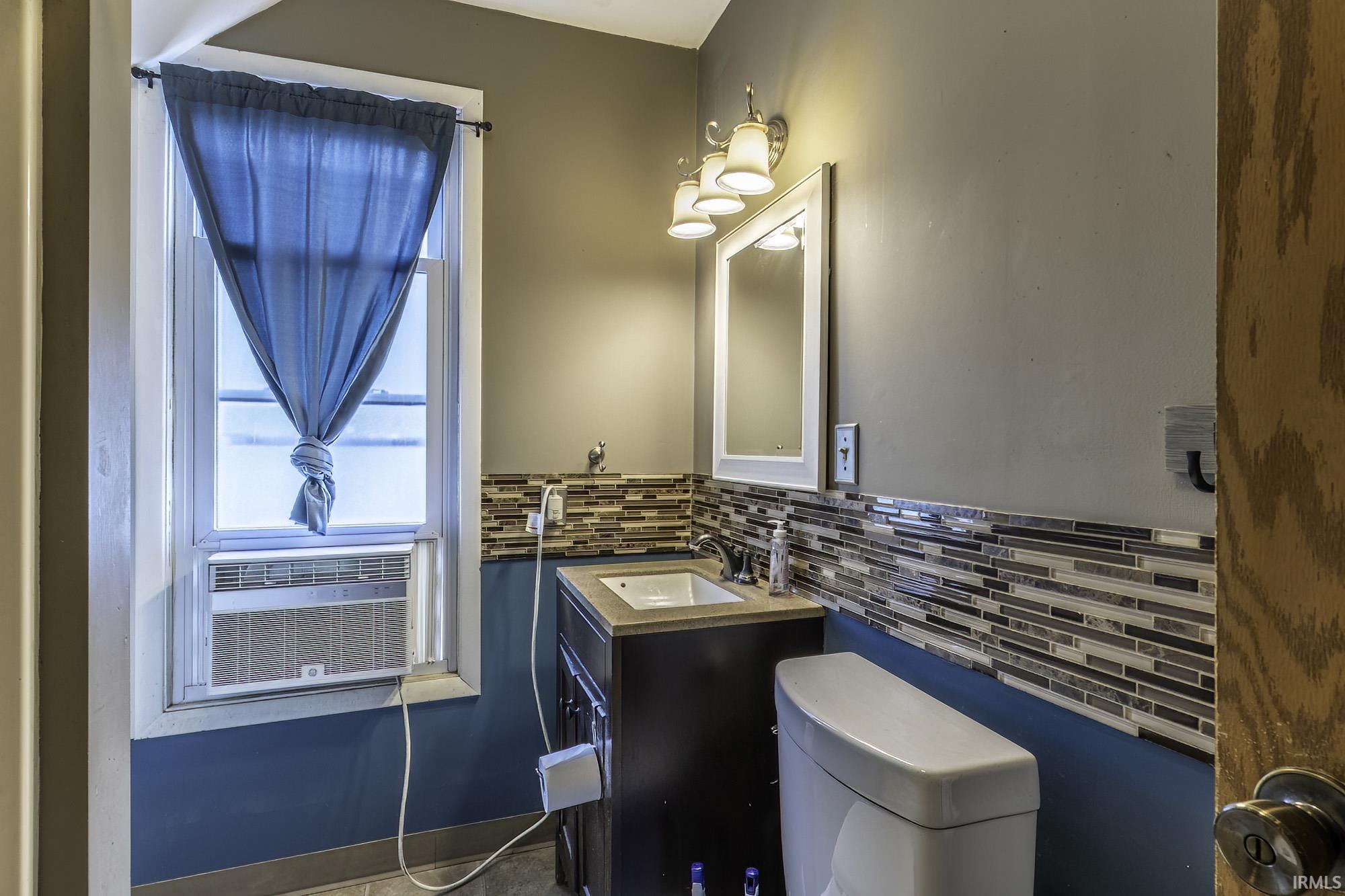 195 East Chestnut Street Waterloo, IN 46793 - Photo 17 of 30