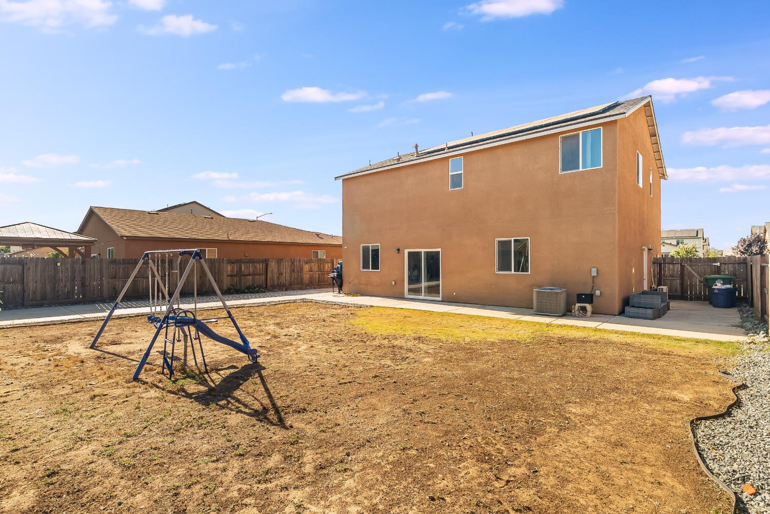 1869 East Gum Avenue Reedley, CA 93654 - Photo 3 of 27