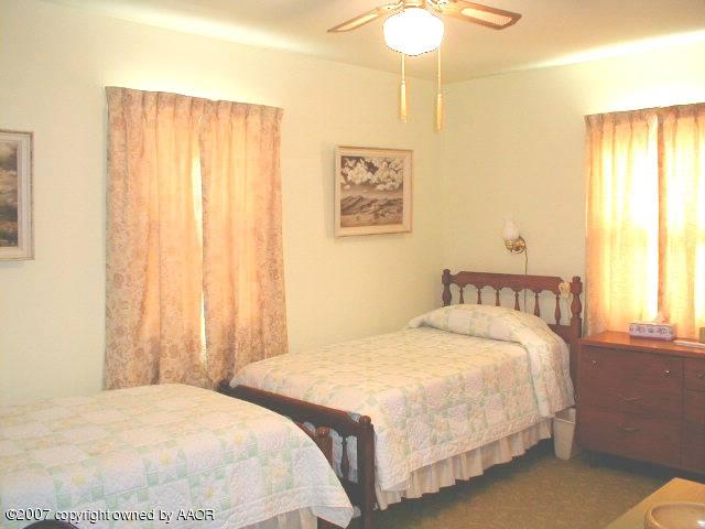4200 South Ong Street Amarillo, TX 79110 - Photo 7 of 9 Front Bedroom