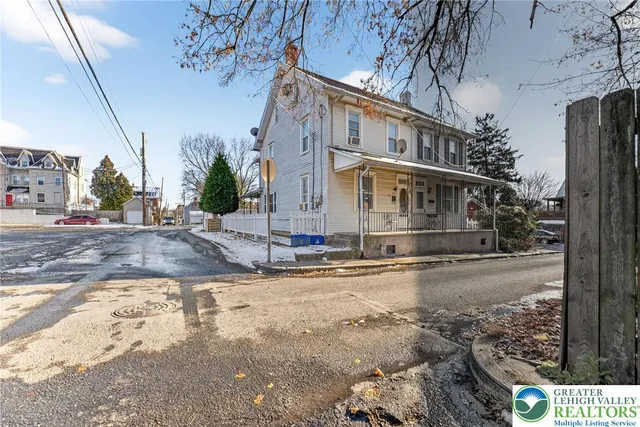 $319,900 | 119 School Street, Catasauqua, PA 18032