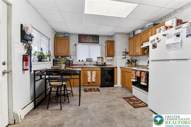 $319,900 | 119 School Street, Catasauqua, PA 18032