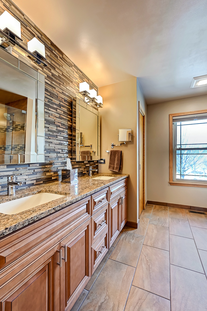 1633 Newton Avenue Park Ridge, IL 60068 - Photo 27 of 55