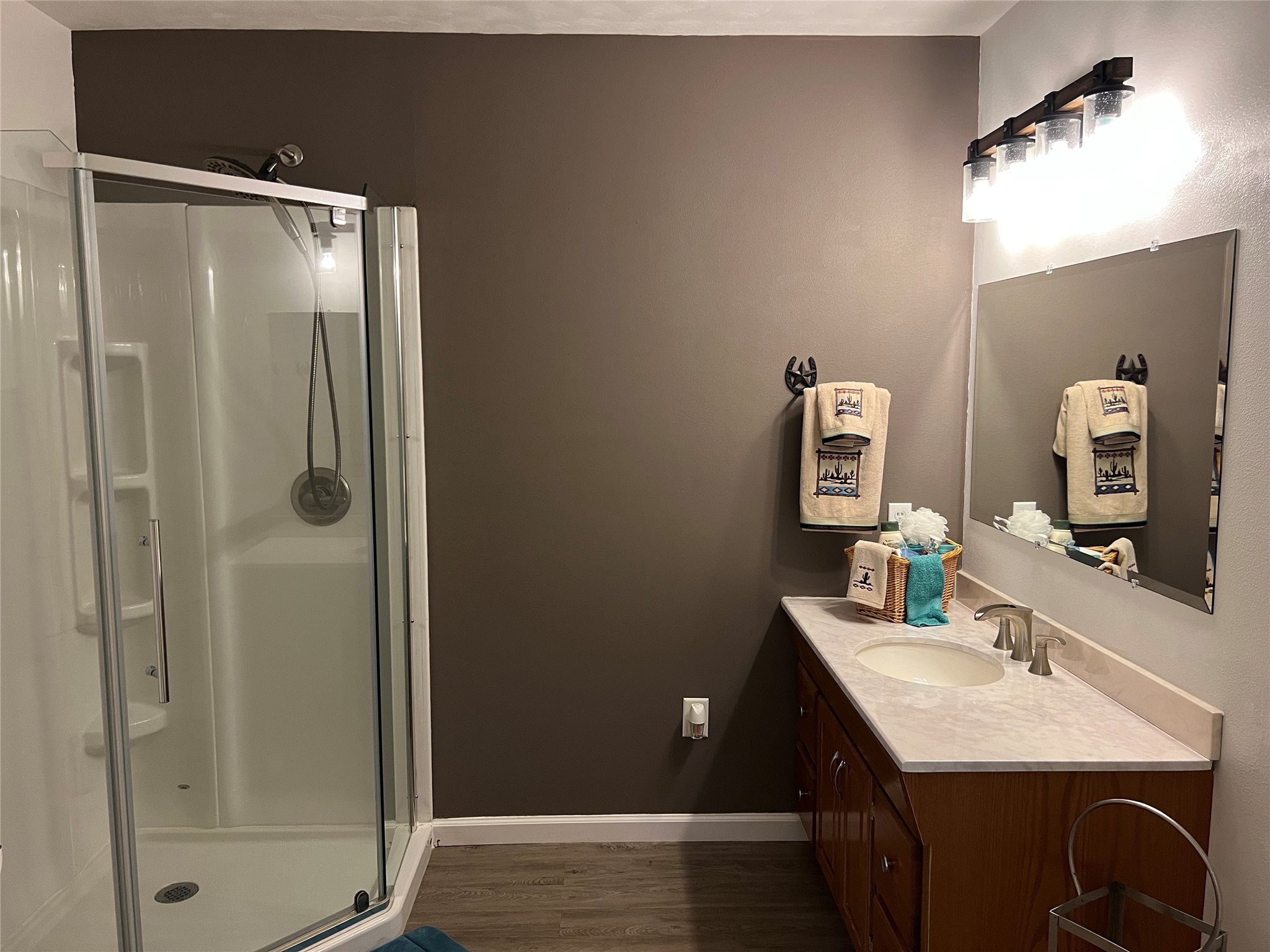 2723 Farm To Market 1010 Road Cleveland, TX 77327 - Photo 15 of 25 Bathroom