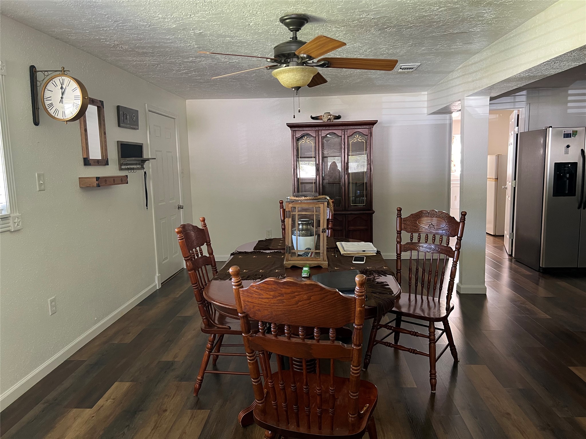 2723 Farm To Market 1010 Road Cleveland, TX 77327 - Photo 5 of 25 Dinning Room all open concept so you can visit with guest and have a lively discussion while you cook