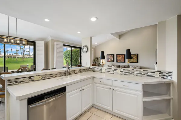 $3,900 | 76761 Chrysanthemum Way, Palm Desert, CA 92211