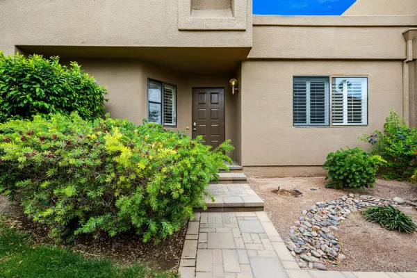 $3,900 | 76761 Chrysanthemum Way, Palm Desert, CA 92211