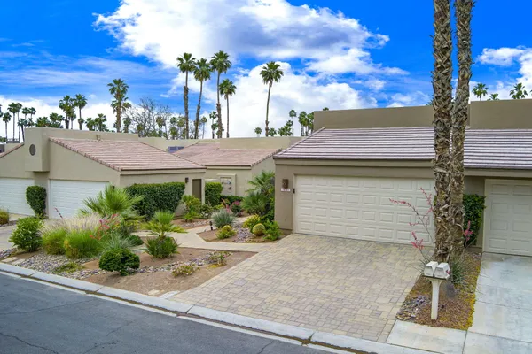 $3,900 | 76761 Chrysanthemum Way, Palm Desert, CA 92211