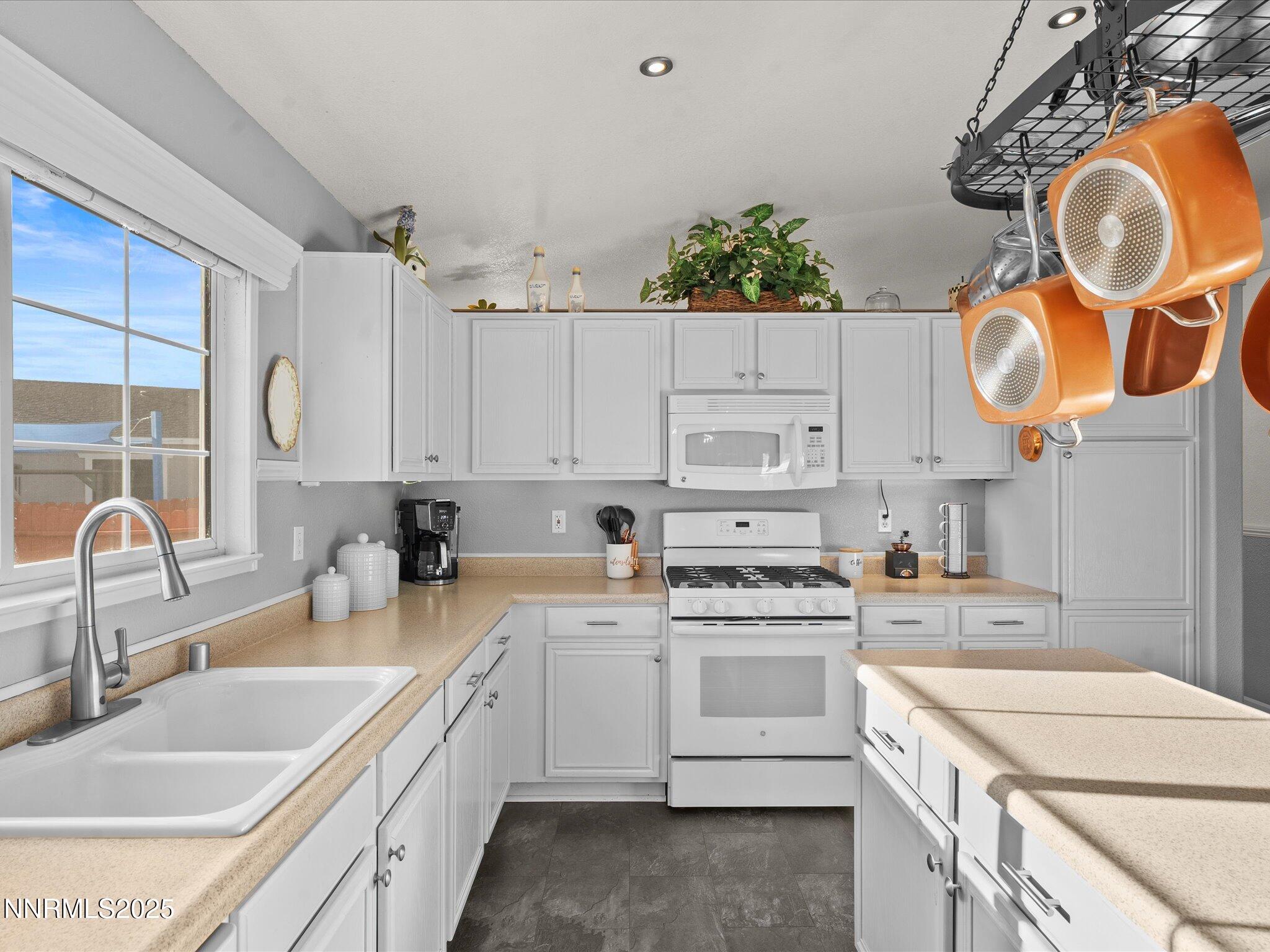 17634 Georgetown Court Reno, NV 89508 - Photo 25 of 56 15-17634 Georgetown Ct-114