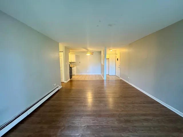 $175,000 | 1075 Higgins Quarters Drive, Unit 3208, Hoffman Estates, IL 60169