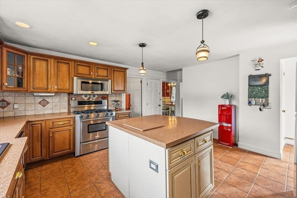 208 South Main Street Raynham, MA 02767 - Photo 15 of 42