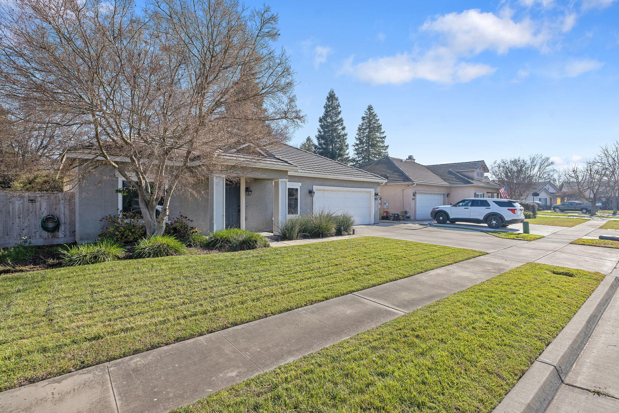 1932 Riesling Street Tulare, CA 93274 - Photo 2 of 34 2-web-or-mls-713A8917