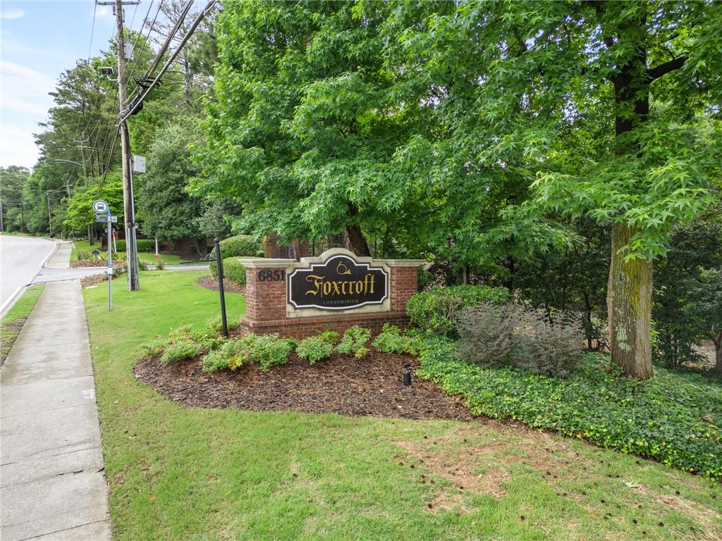 6851 Roswell Road, Unit H26 Atlanta, GA 30328 - Photo 49 of 49 a garden view
