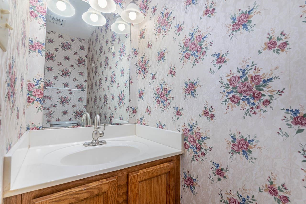 6553 New Market Way, Unit 6553 Raleigh, NC 27615 - Photo 15 of 27 Bathroom
