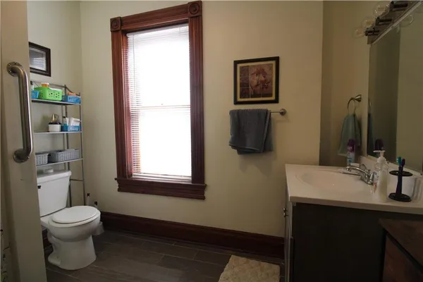 $239,000 | 220 North 17th Street, St. Joseph, MO 64501