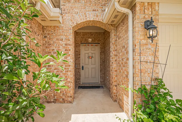 a view of a entryway door of the house