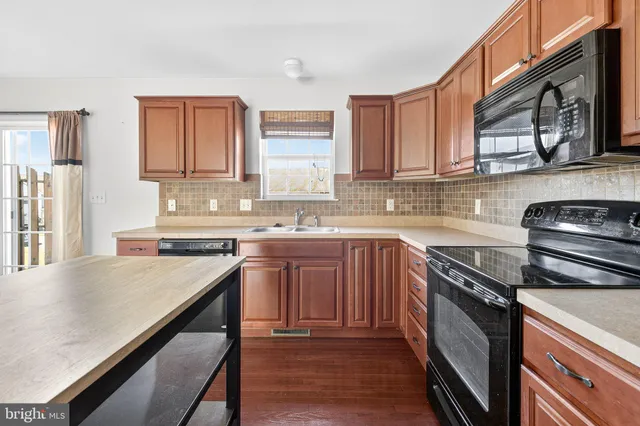 $340,000 | 6205 Galleon Drive, Mechanicsburg, PA 17050