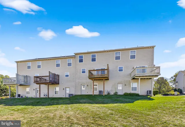 $340,000 | 6205 Galleon Drive, Mechanicsburg, PA 17050