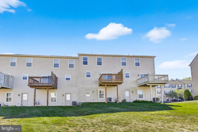$340,000 | 6205 Galleon Drive, Mechanicsburg, PA 17050
