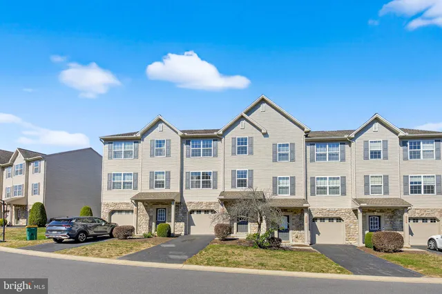 $340,000 | 6205 Galleon Drive, Mechanicsburg, PA 17050