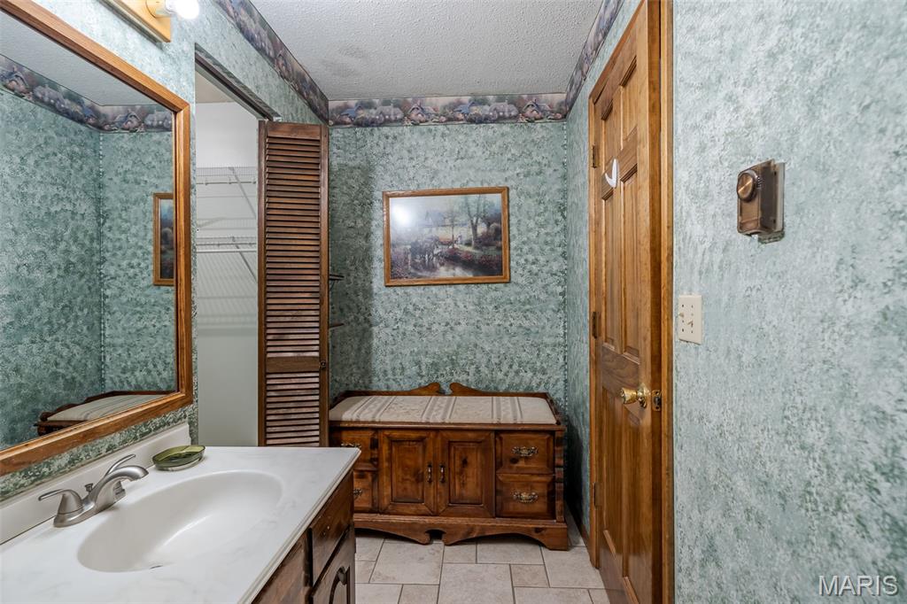 862 College Road Union, MO 63084 - Photo 21 of 46