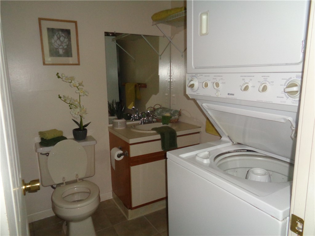 45 Reed Street Warwick, RI 02886 - Photo 11 of 29