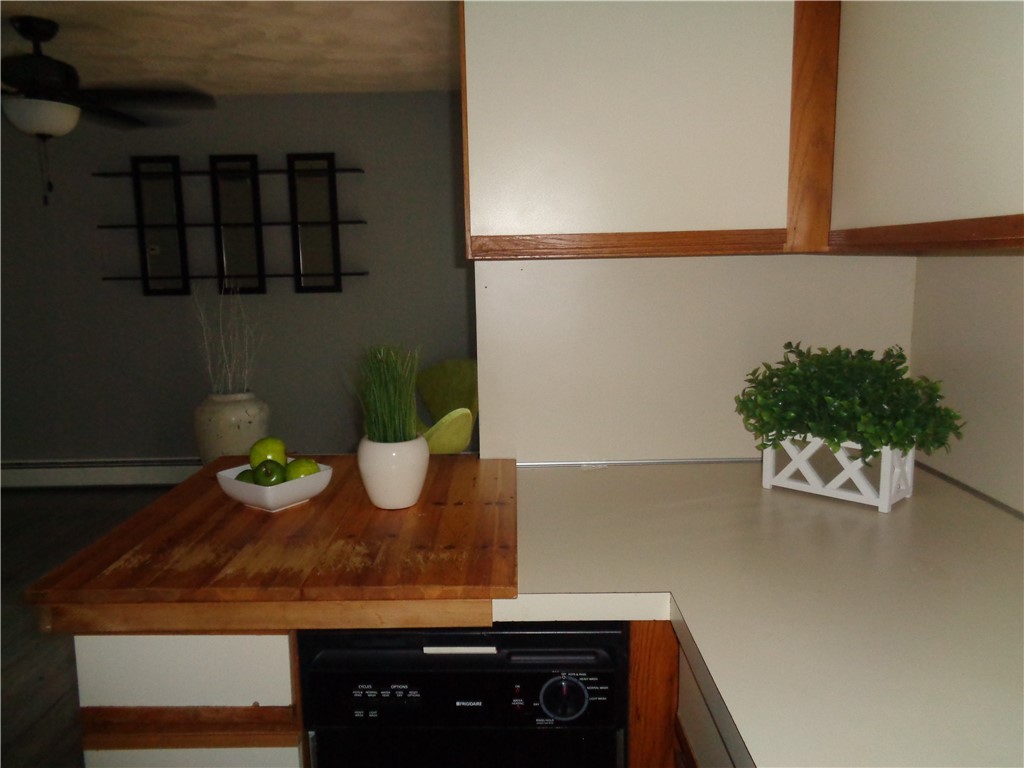 45 Reed Street Warwick, RI 02886 - Photo 10 of 29